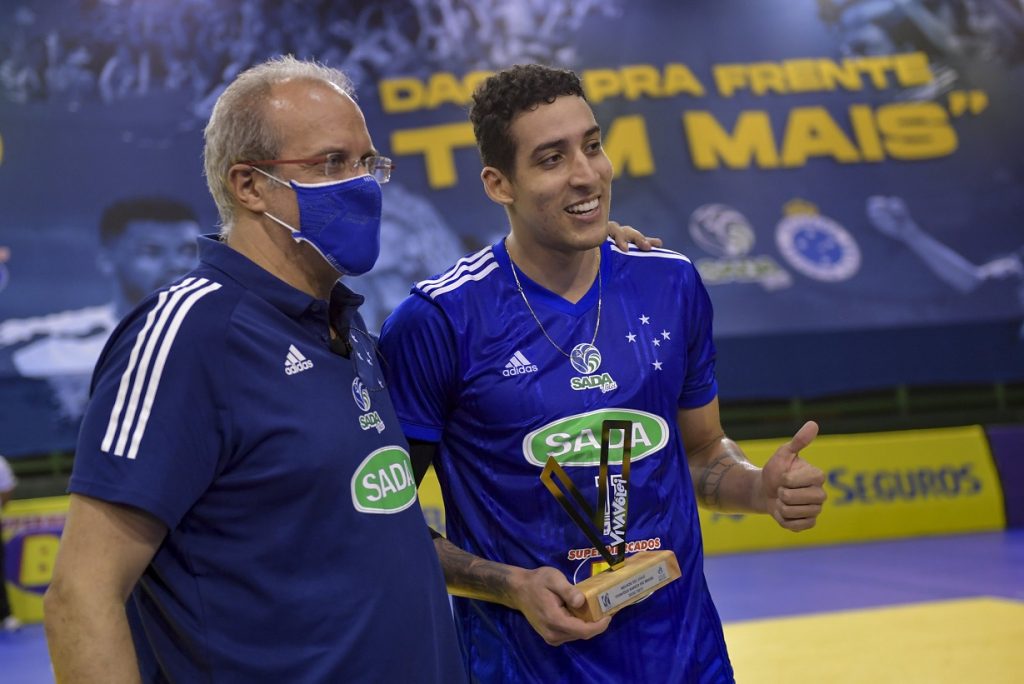 Capa da notícia - Na força do saque, Sada Cruzeiro soma mais três pontos