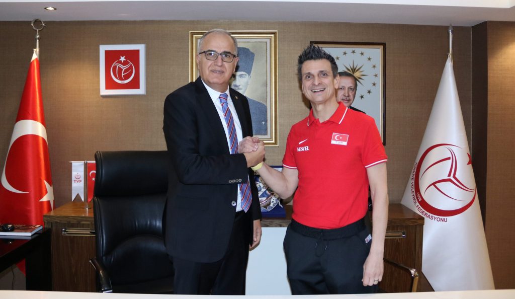 Capa da notícia - Turquia renova com Giovanni Guidetti por mais um ciclo olímpico