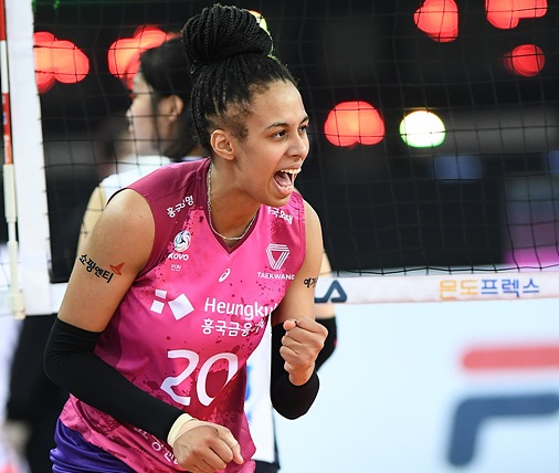 Capa da notícia - Bruna Moraes em duelo decisivo na Coreia do Sul