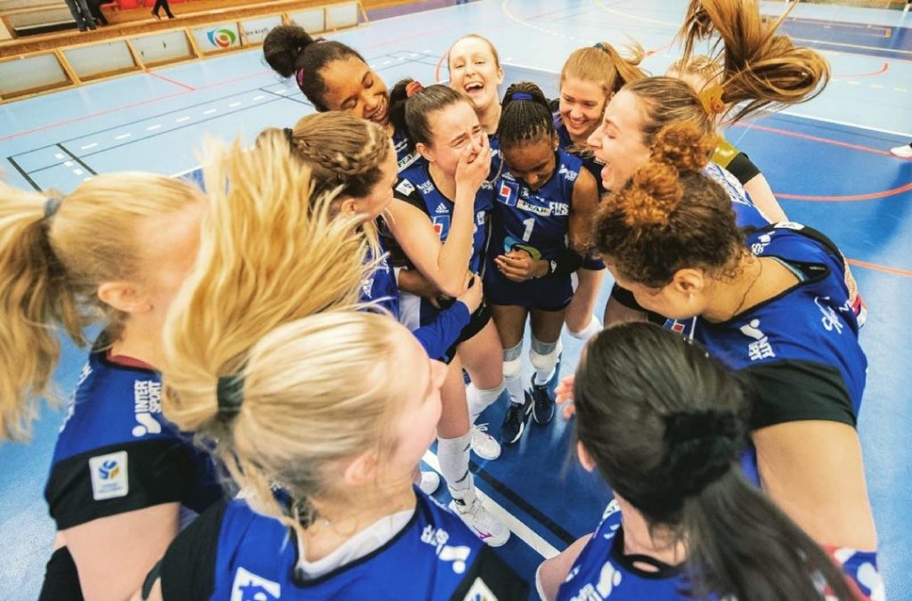 Capa da notícia - Suécia: Domingas brilha e leva equipe à final