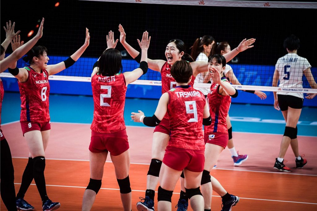 Capa da notícia - VNL: Japão supera Tailândia na estreia