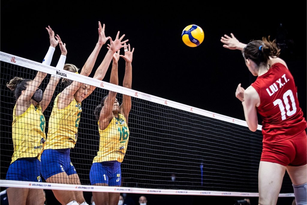 Capa da notícia - VNL: China supera Brasil no tie-break