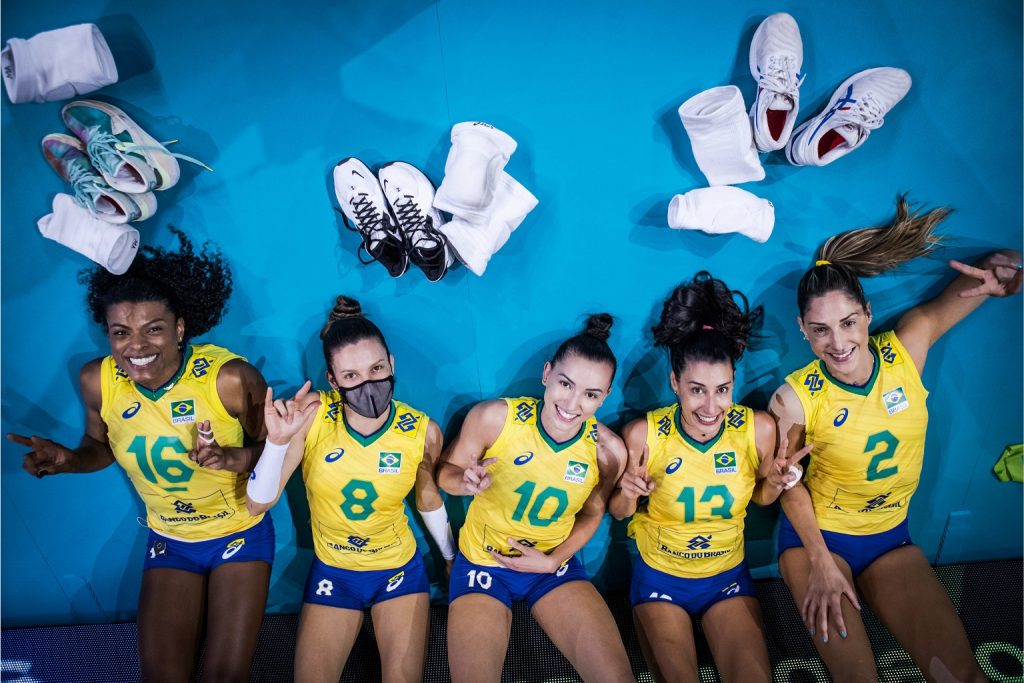 Capa da notícia - Brasileiras celebram novo triunfo na Liga das Nações