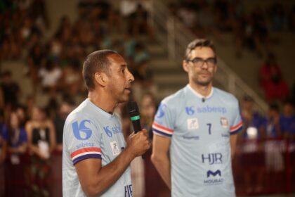 Serginho e Giba durante a realização do evento (Foto: Fred Casagrande/PMPG)